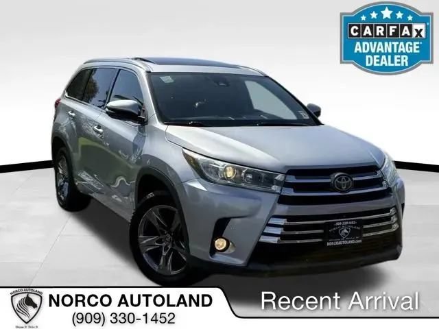Used 2017 Toyota Highlander Limited Platinum w/ Carpet Mat Package FWD image 1