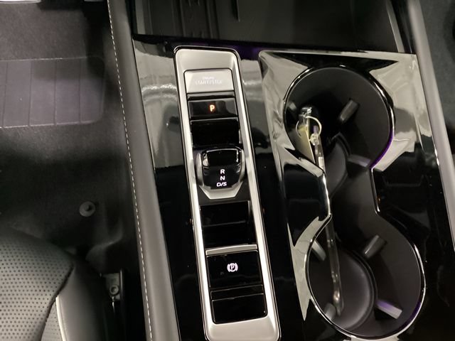 Certified 2026 Volkswagen Atlas Cross Sport SEL Premium R-Line w/ MDO Package AWD/4WD image 18