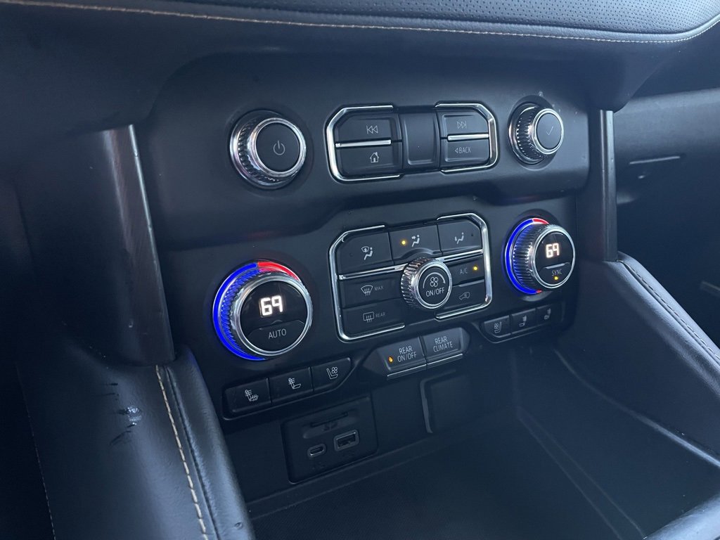 Used 2021 GMC Yukon AT4 w/ AT4 Premium Package image 17