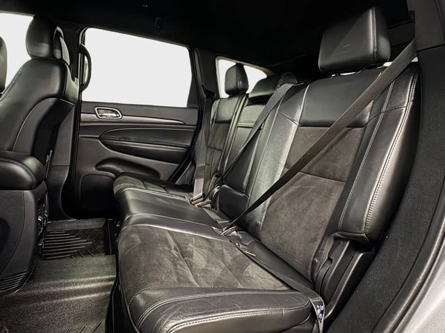 Used 2018 Jeep Grand Cherokee Altitude AWD/4WD image 14