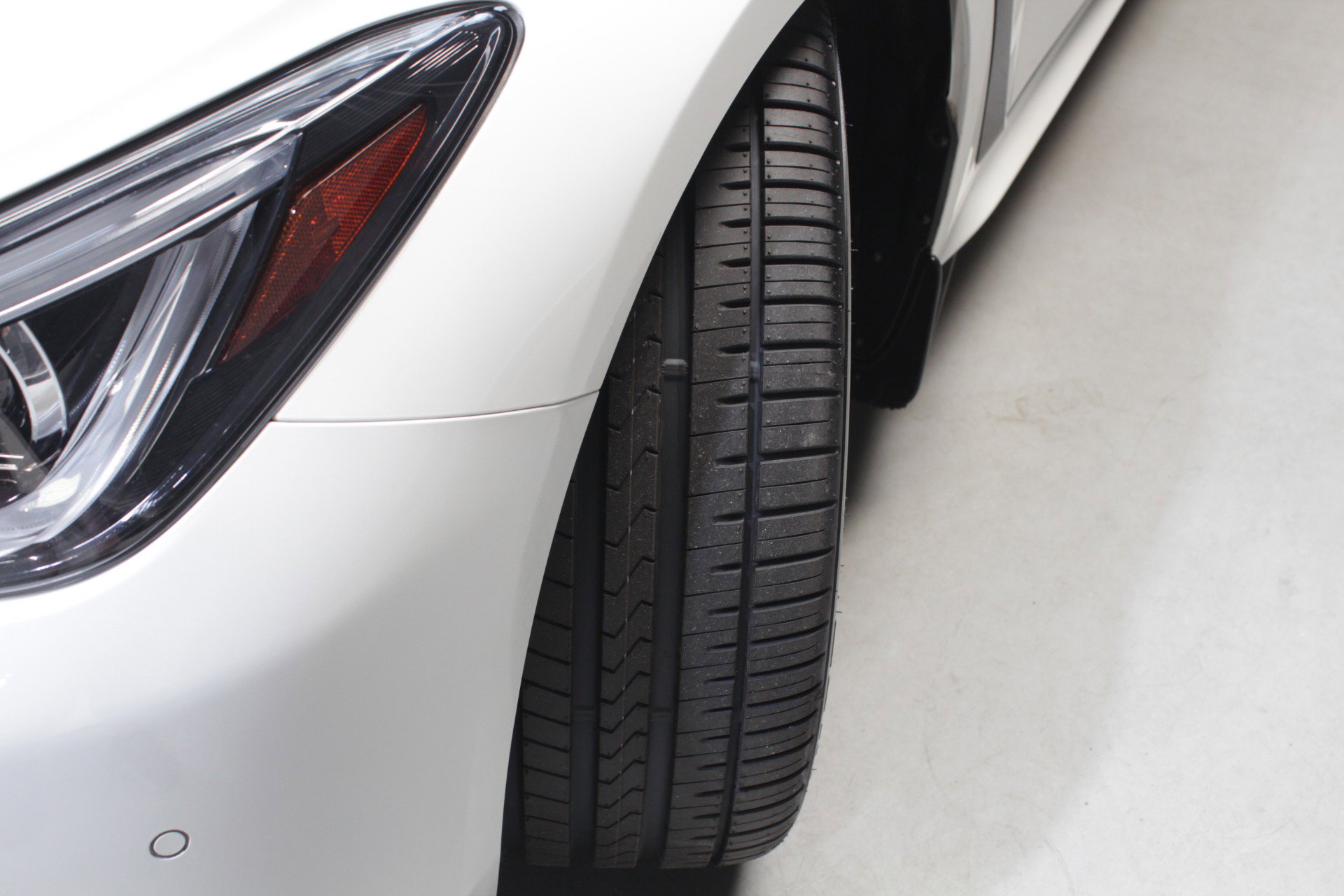 Used 2022 INFINITI Q60 Red Sport 400 w/ Cargo Package RWD image 24