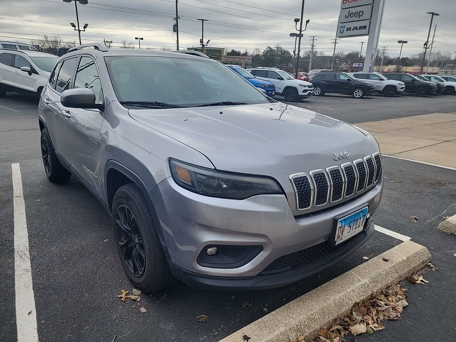Used 2019 Jeep Cherokee Latitude Plus w/ Cold Weather Group image 6