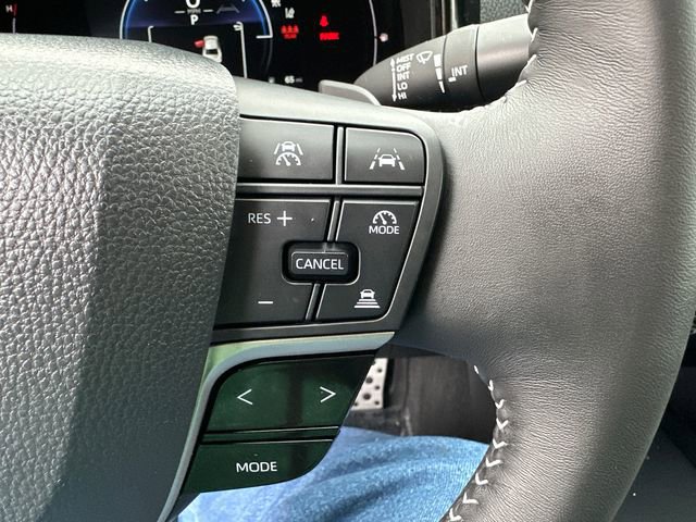Used 2026 Toyota Camry SE FWD image 38