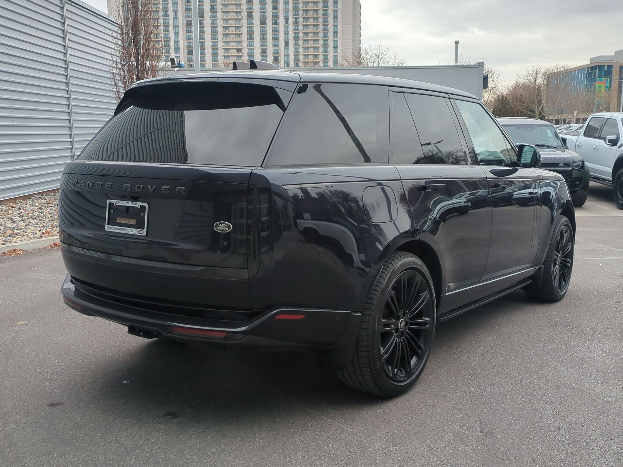 Used 2023 Land Rover Range Rover Autobiography image 7