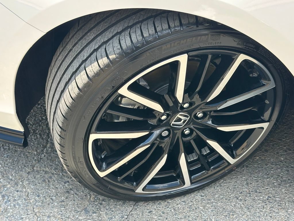 Used 2025 Honda Accord Touring image 41