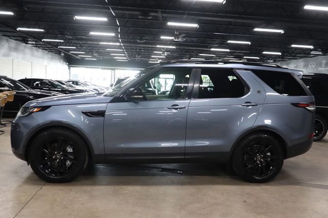 Used 2019 Land Rover Discovery SE image 2