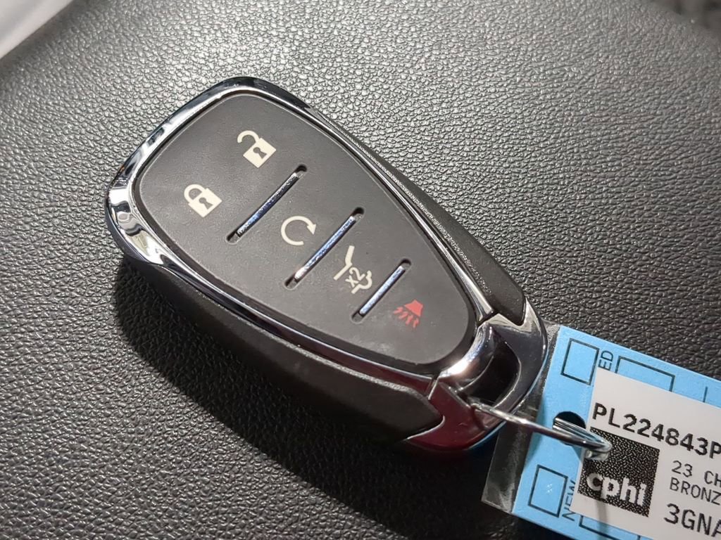Used 2023 Chevrolet Equinox LT FWD image 38