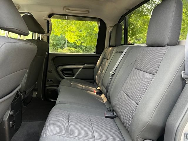Used 2015 Nissan Titan SV w/ SV Value Truck Package AWD/4WD image 16