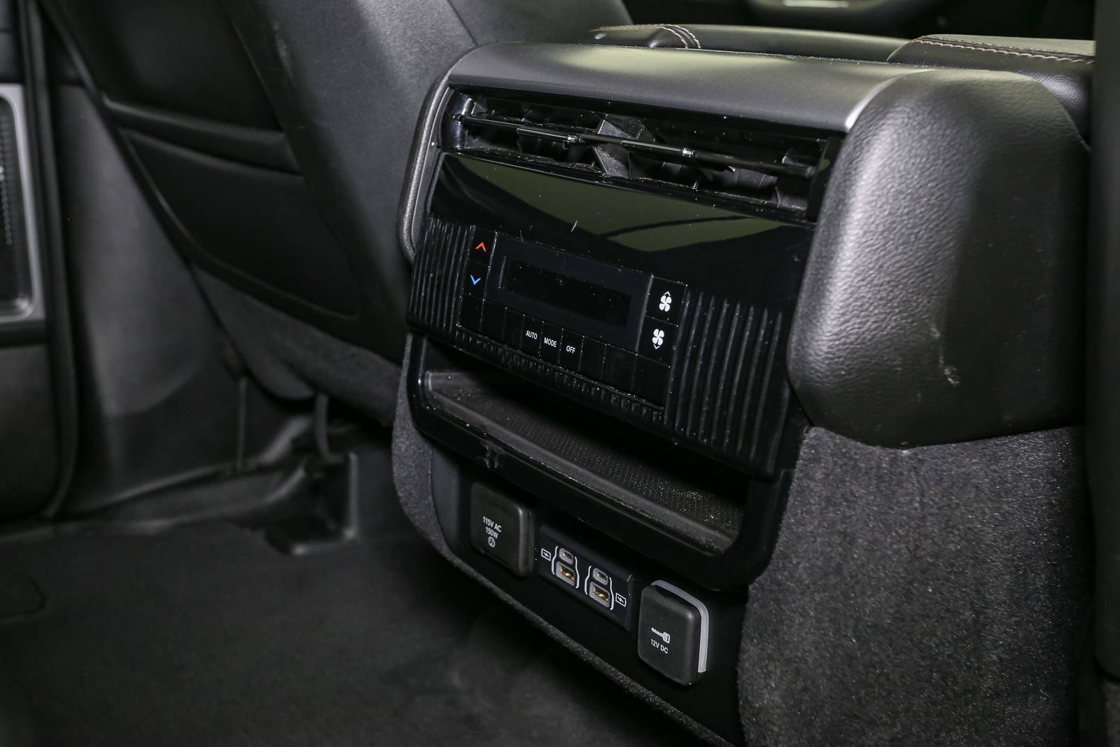 Used 2024 Jeep Wagoneer Series II AWD/4WD image 23