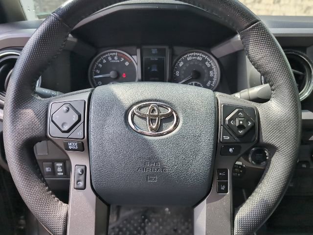 Used 2020 Toyota Tacoma TRD Off-Road AWD/4WD image 15
