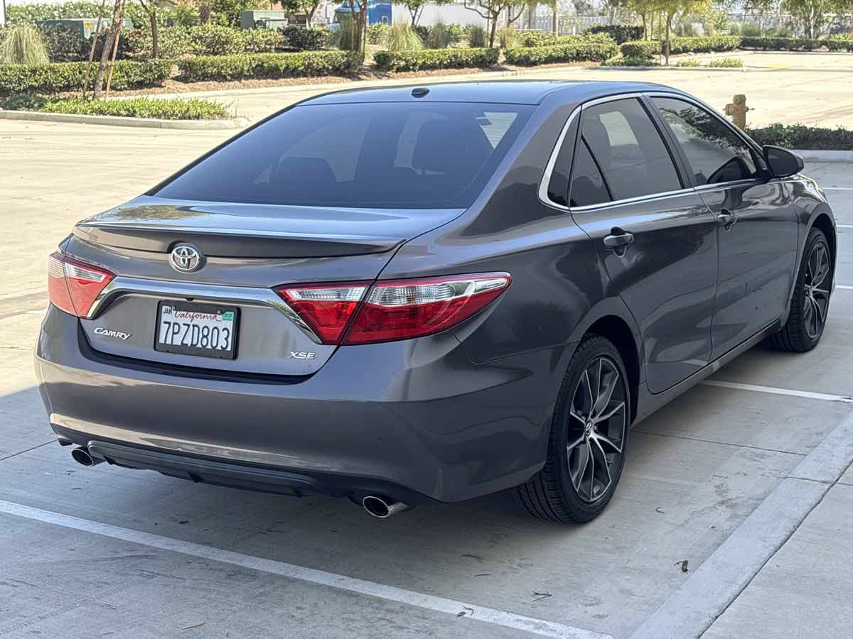 Used 2015 Toyota Camry XSE FWD image 3