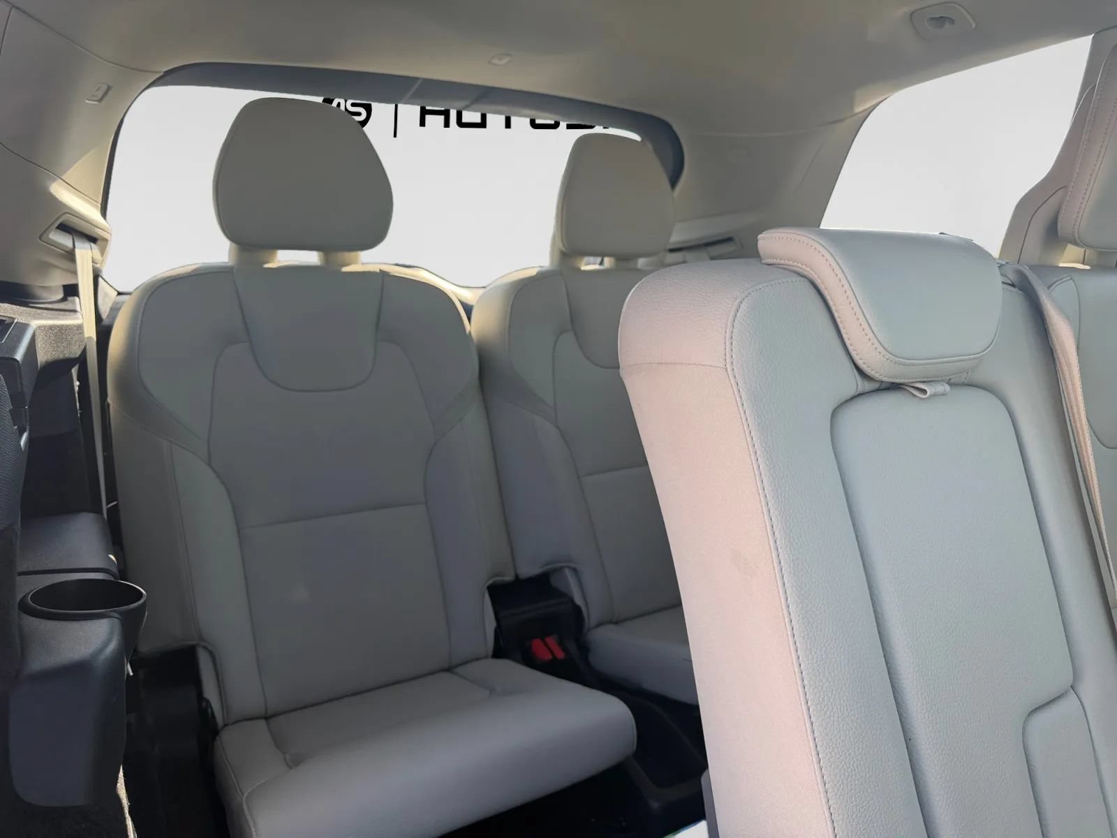 Used 2022 Volvo XC90 T5 Momentum w/ Protection Package Premier FWD image 32