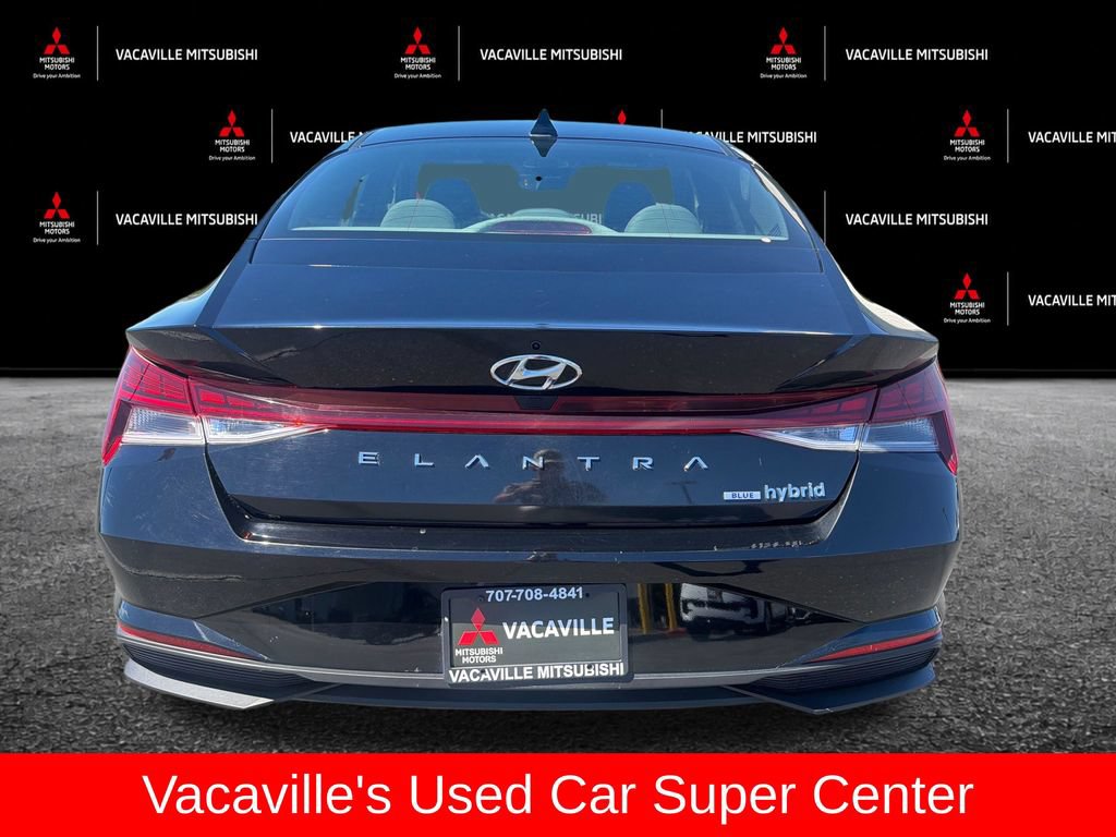Used 2023 Hyundai Elantra Blue FWD image 4