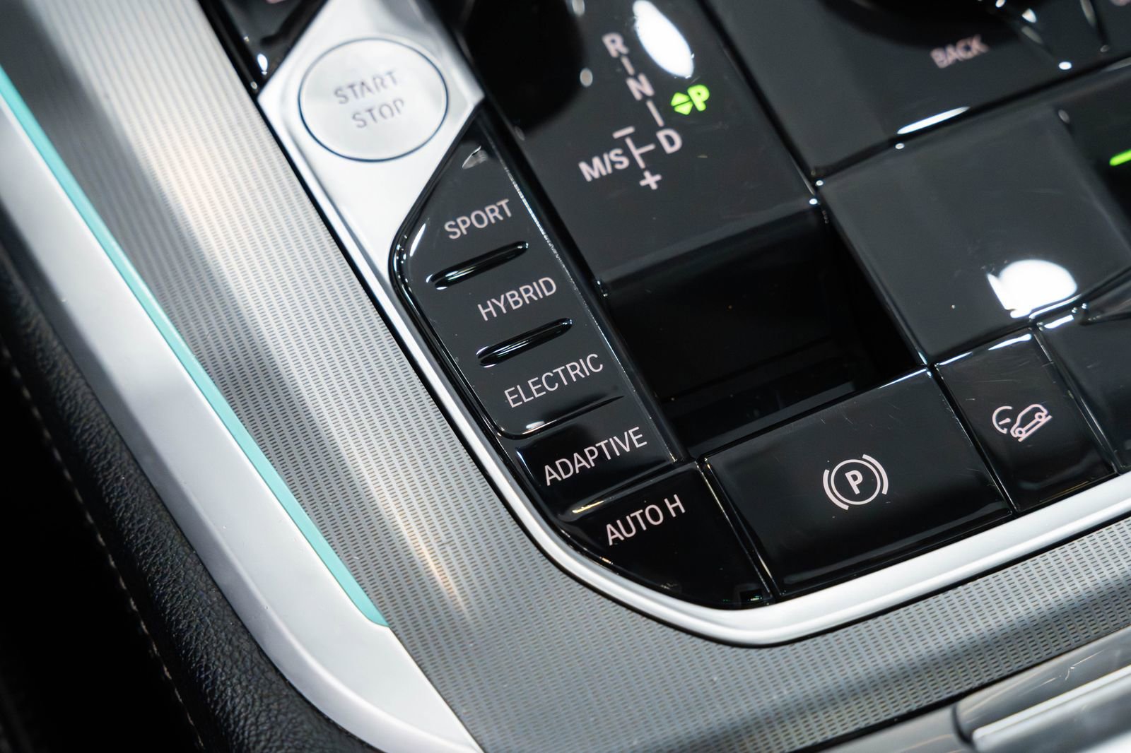 Used 2021 BMW X5 xDrive45e w/ M Sport Package image 15