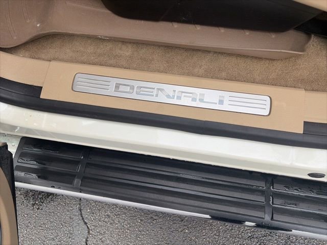 Used 2012 GMC Sierra 1500 Denali RWD image 16