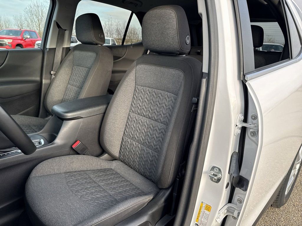 Certified 2024 Chevrolet Equinox LT AWD/4WD image 11