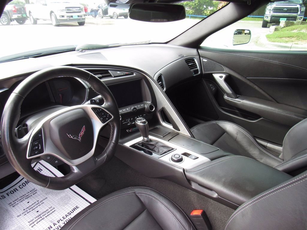 Used 2019 Chevrolet Corvette Stingray Coupe w/ Carbon Flash Badge Package image 9