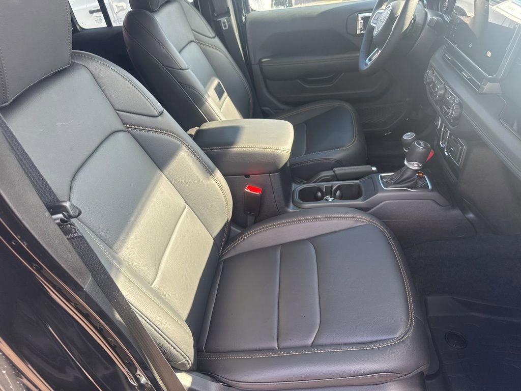 New 2025 Jeep Wrangler Unlimited Sahara AWD/4WD image 47