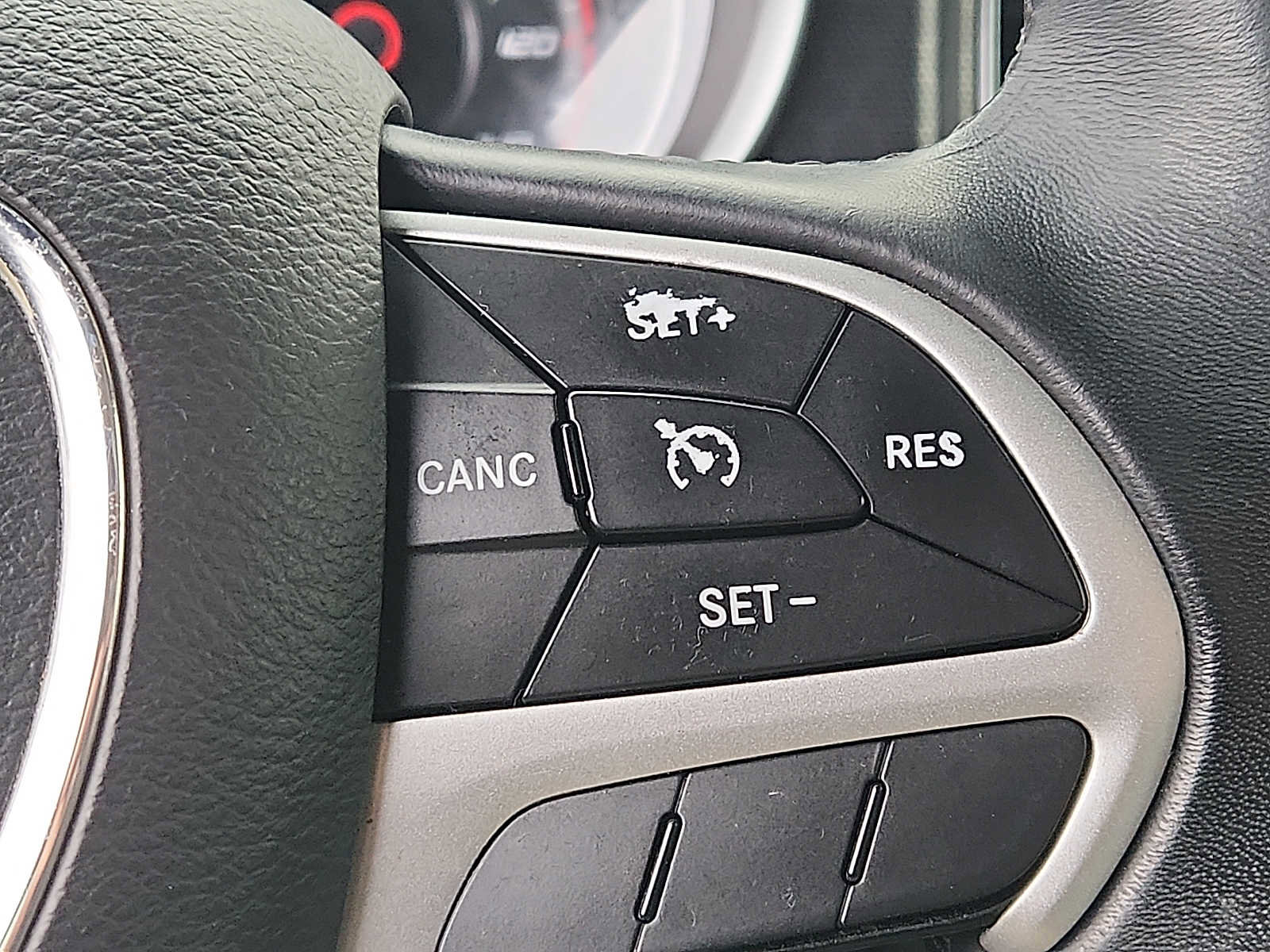 Used 2016 Dodge Charger SXT image 21