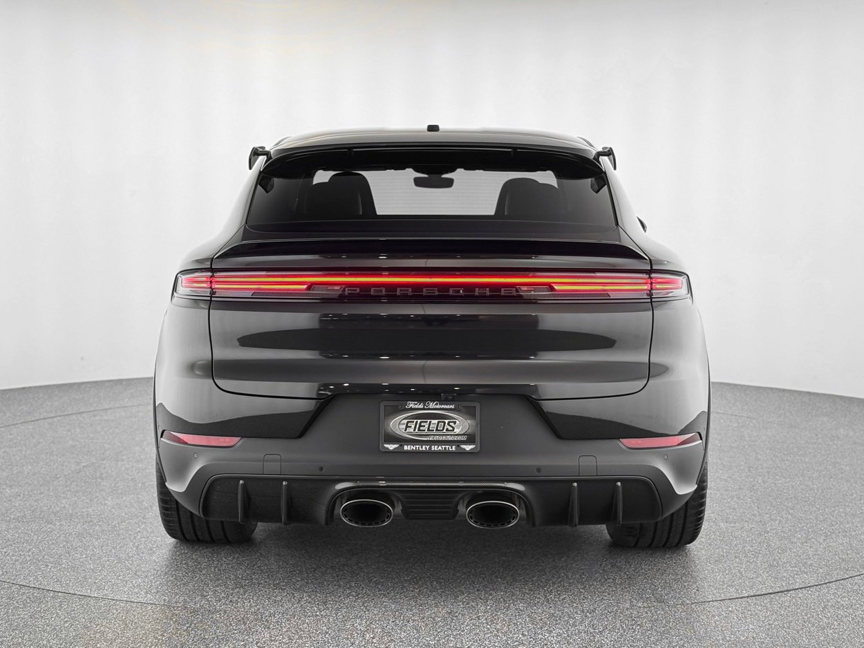 Used 2024 Porsche Cayenne Turbo GT image 4