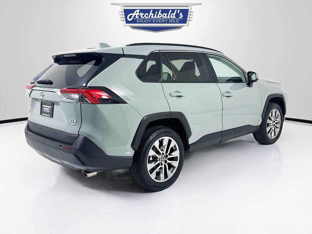 Used 2019 Toyota RAV4 XLE Premium image 7