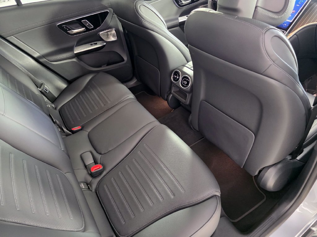Certified 2024 Mercedes-Benz GLC 300 4MATIC image 26