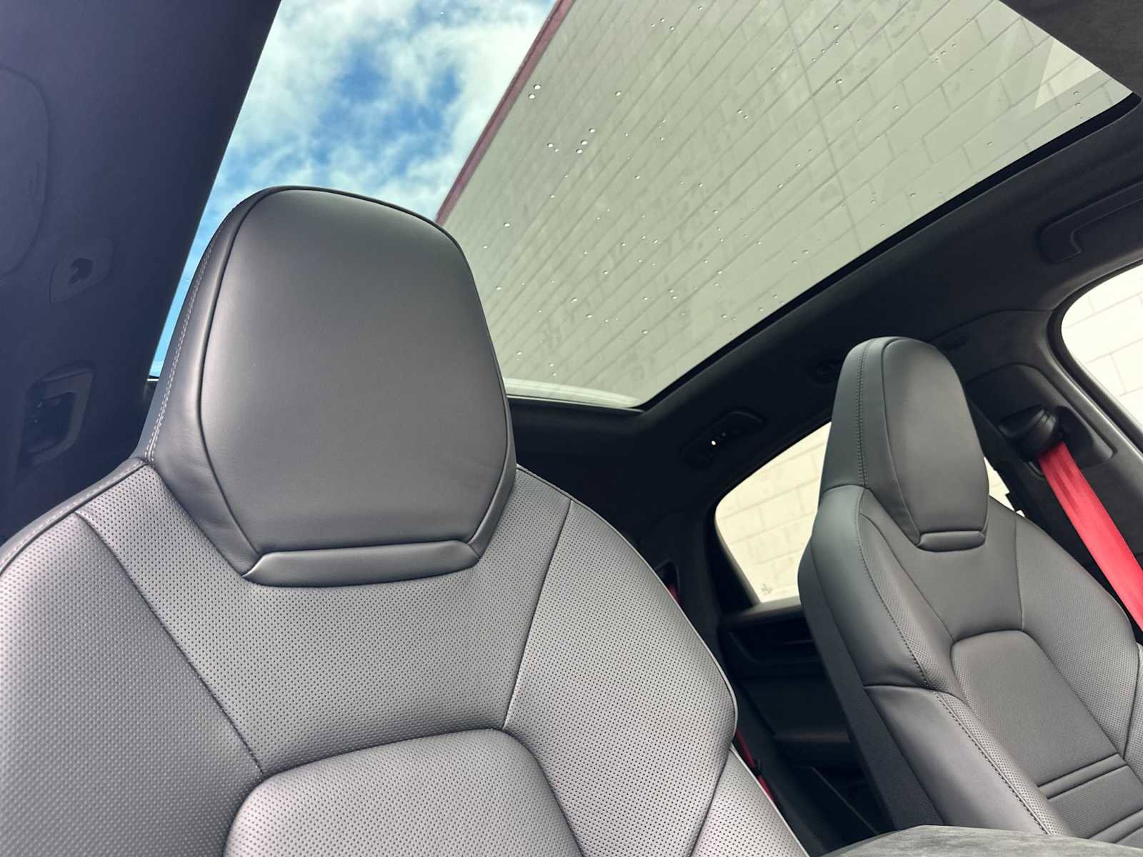 New 2026 Porsche Cayenne GTS image 18