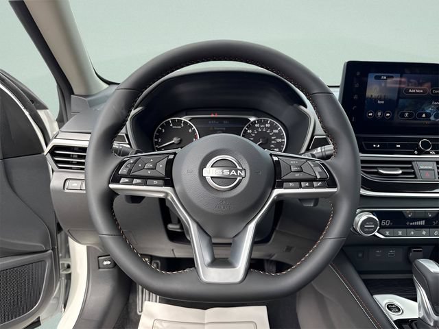 New 2025 Nissan Altima 2.5 SR w/ SR Premium Package FWD image 35