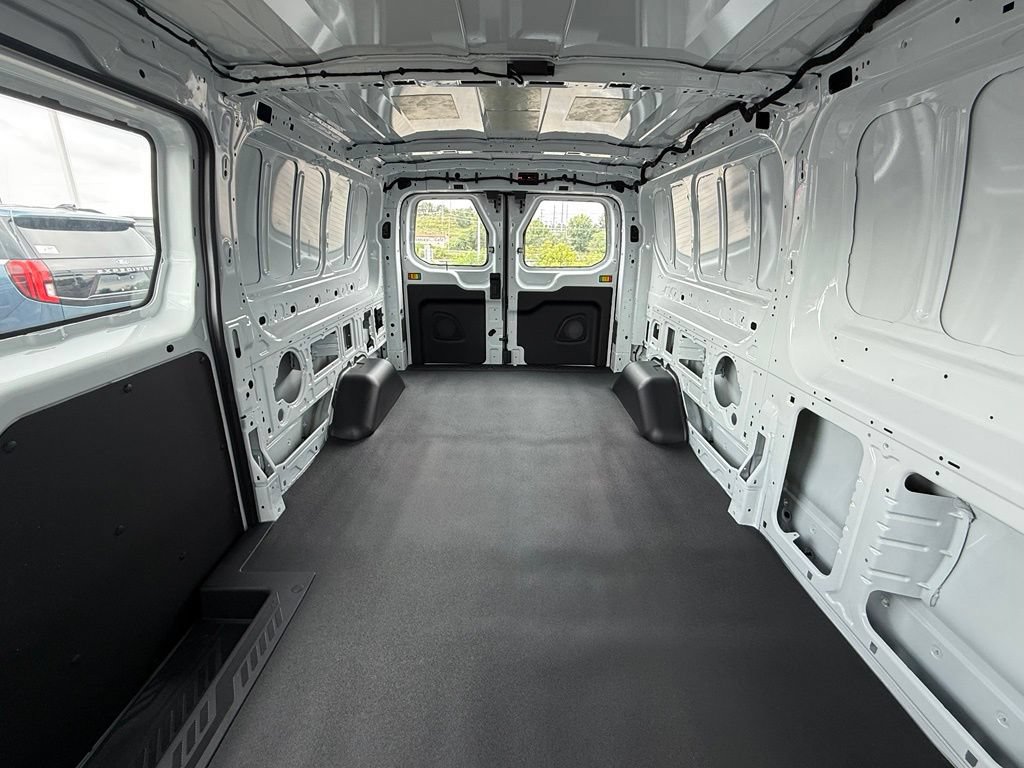 New 2026 Ford Transit 250 Low Roof AWD image 19