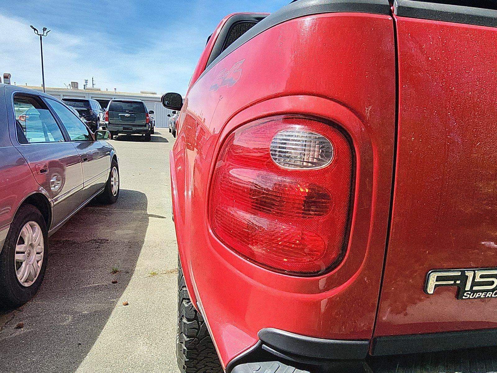 Used 2001 Ford F150 Lariat AWD/4WD image 8