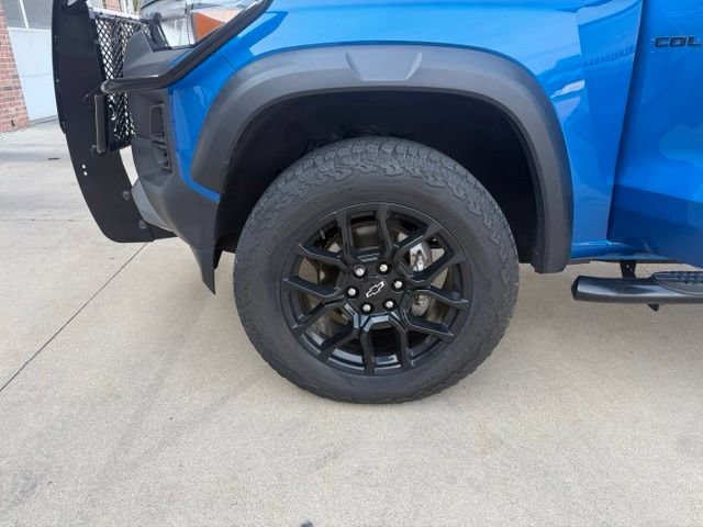 Used 2023 Chevrolet Colorado Trail Boss w/ LPO, Dark Essentials Package AWD/4WD image 13