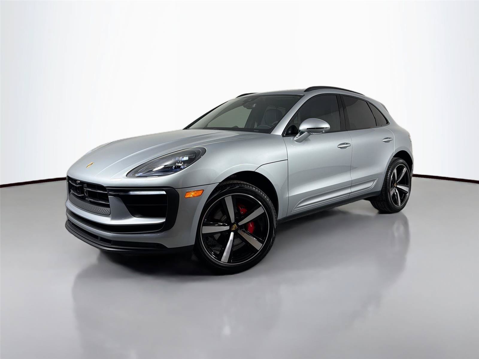Certified 2025 Porsche Macan S AWD/4WD image 1