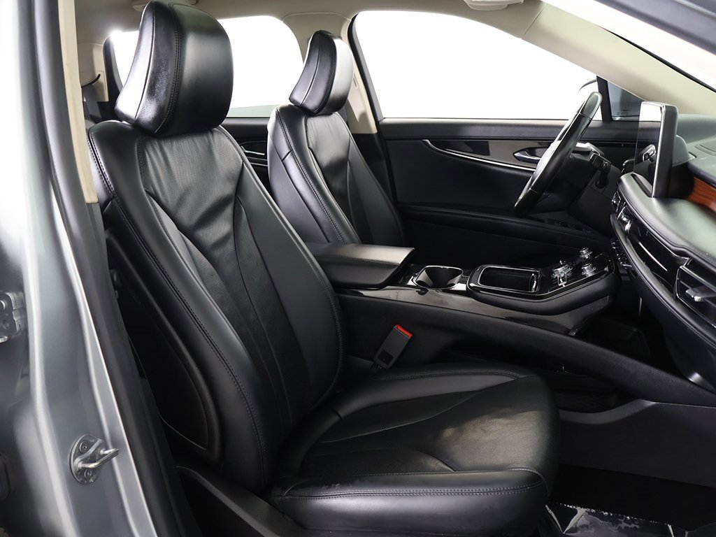 Used 2023 Lincoln Nautilus Reserve image 33