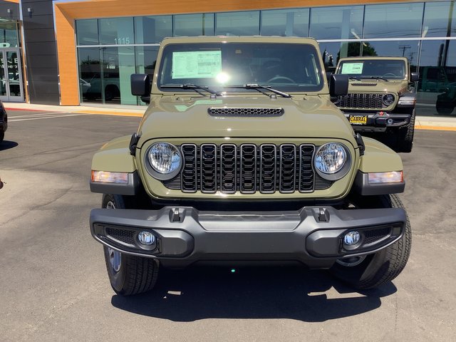New 2025 Jeep Gladiator Sport AWD/4WD image 4