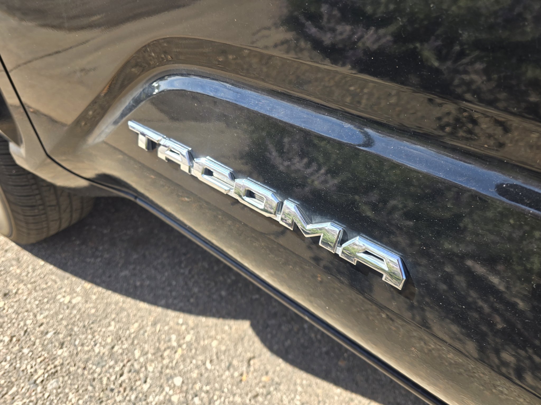 Used 2024 Toyota Tacoma SR5 AWD/4WD image 11
