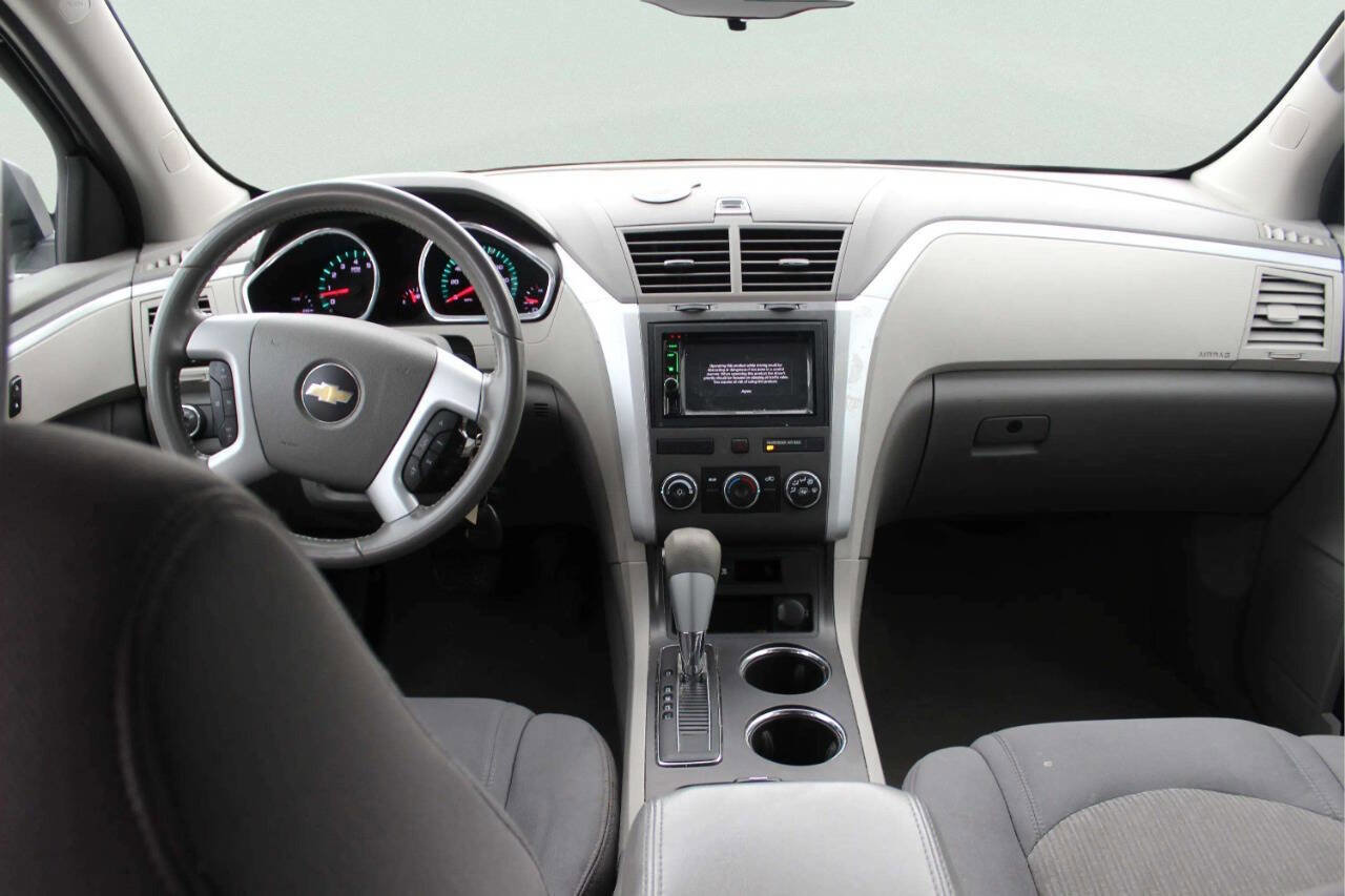 Used 2012 Chevrolet Traverse LS FWD image 8