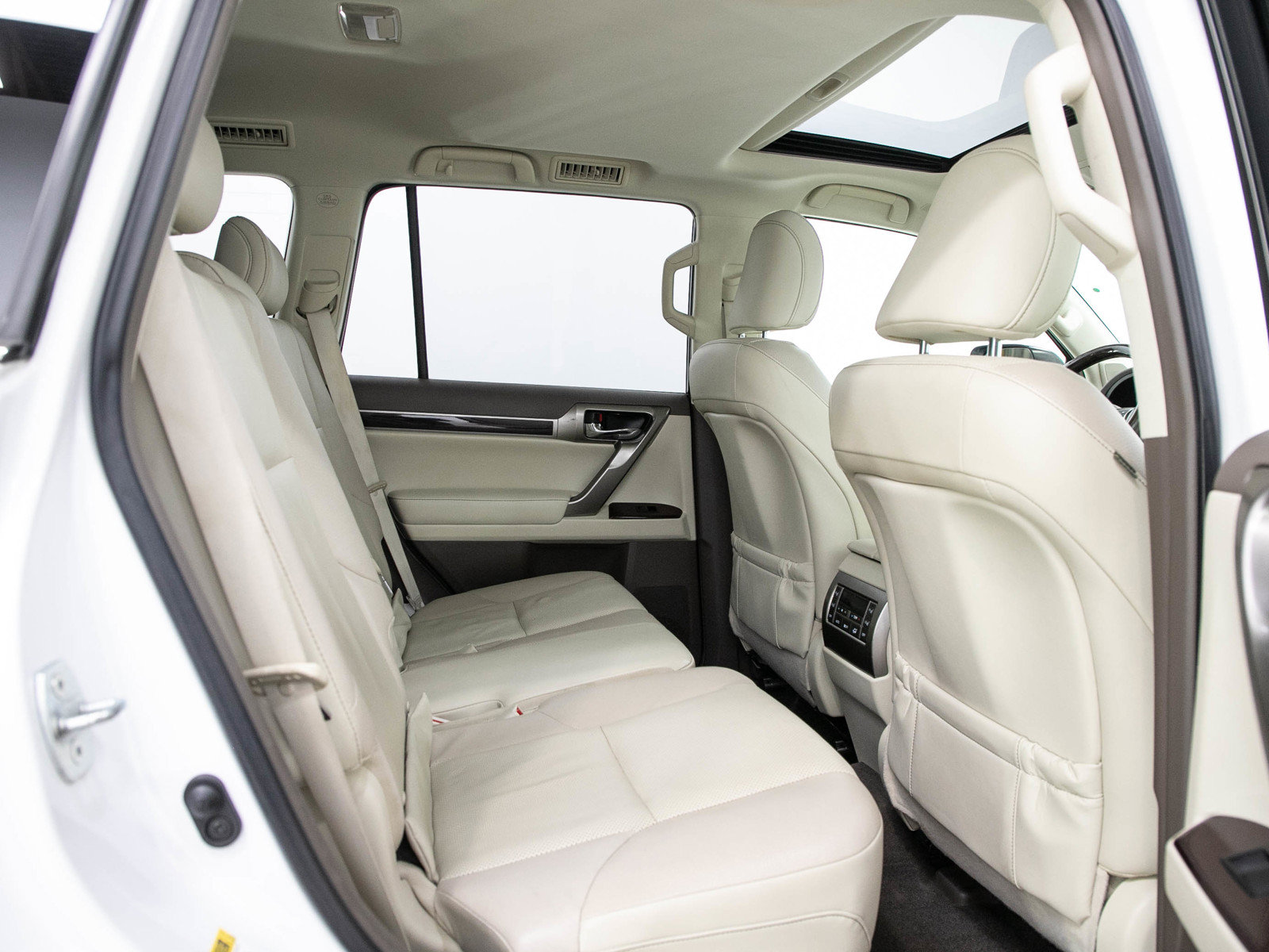 Used 2019 Lexus GX 460 Premium w/ Premium Package AWD/4WD image 13