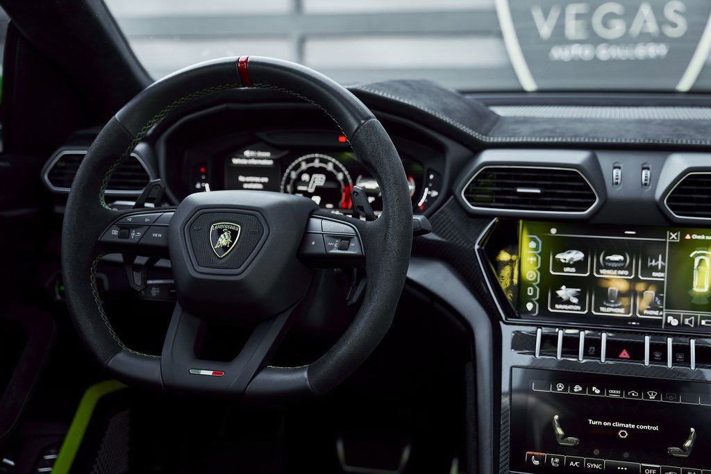 Used 2024 Lamborghini Urus Performante AWD/4WD image 58
