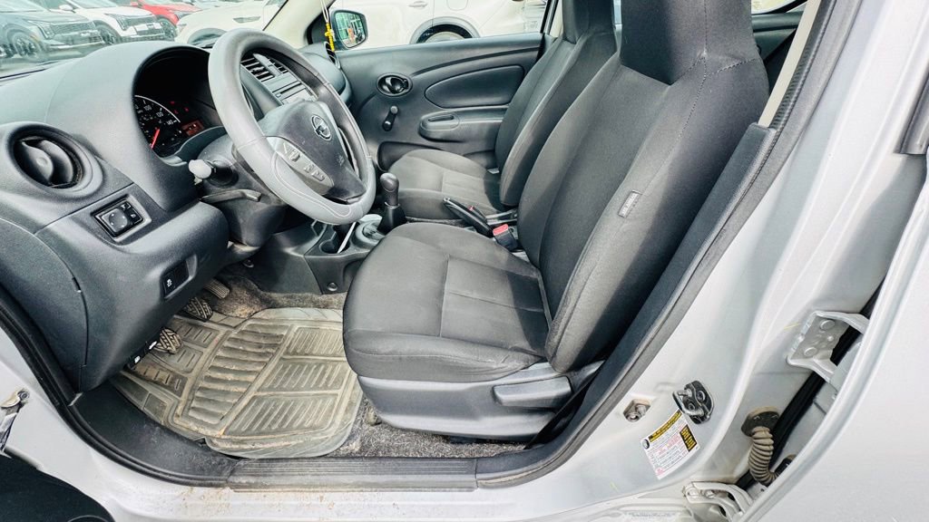 Used 2017 Nissan Versa S FWD image 10