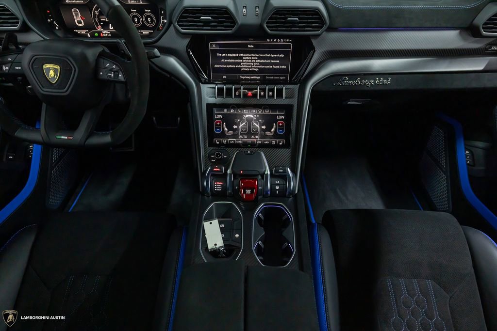 Used 2024 Lamborghini Urus Performante AWD/4WD image 26