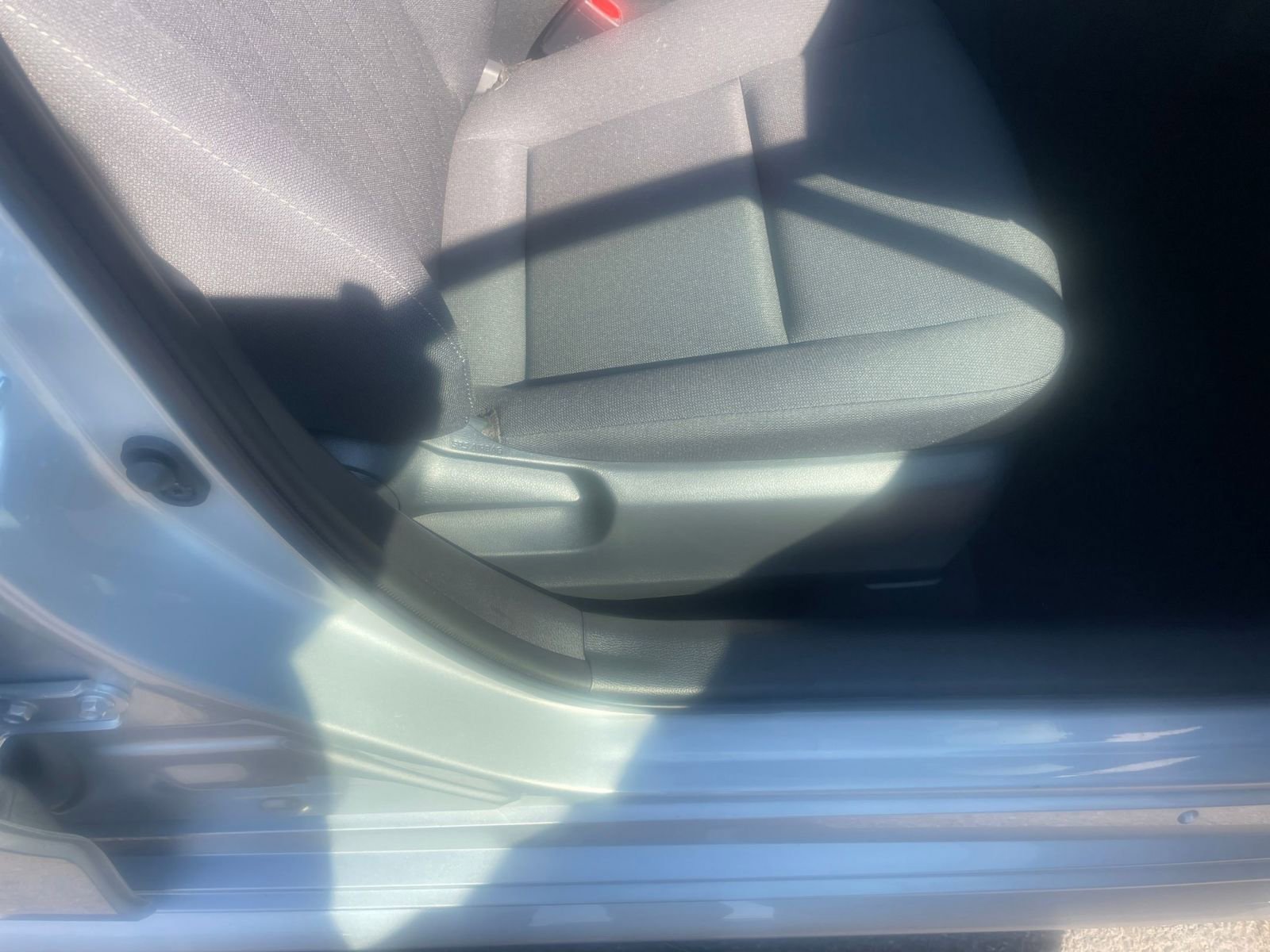 Used 2025 Toyota Corolla LE image 27