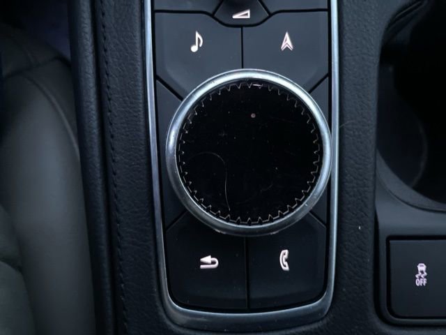 Used 2019 Cadillac XT4 Luxury w/ Cold Weather Package image 27