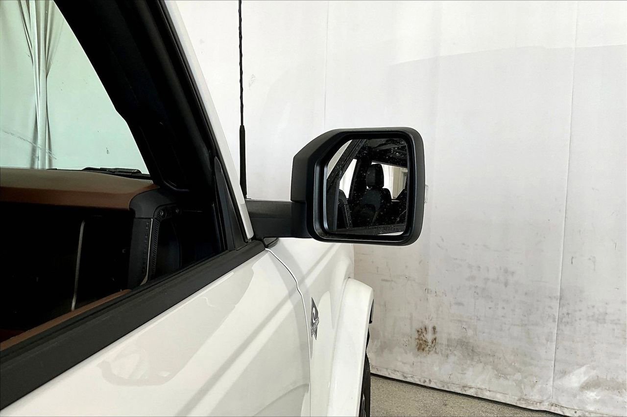 Used 2024 Ford Bronco Outer Banks image 11