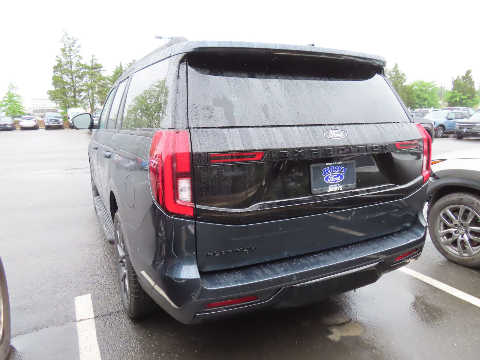New 2026 Ford Expedition Platinum w/ Stealth Appearance Package AWD/4WD image 6