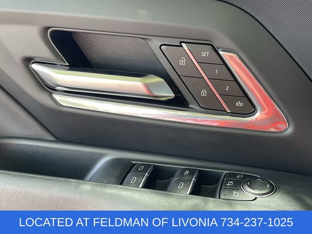 Used 2025 Chevrolet Silverado EV LT AWD/4WD image 22