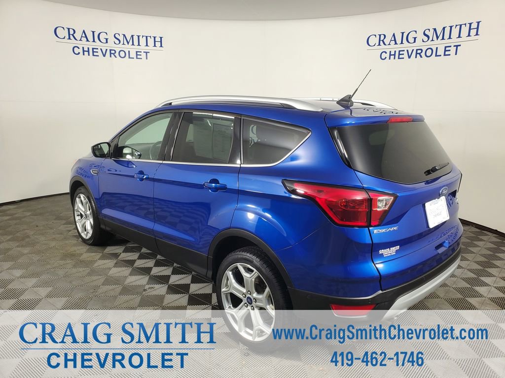Used 2019 Ford Escape Titanium image 3