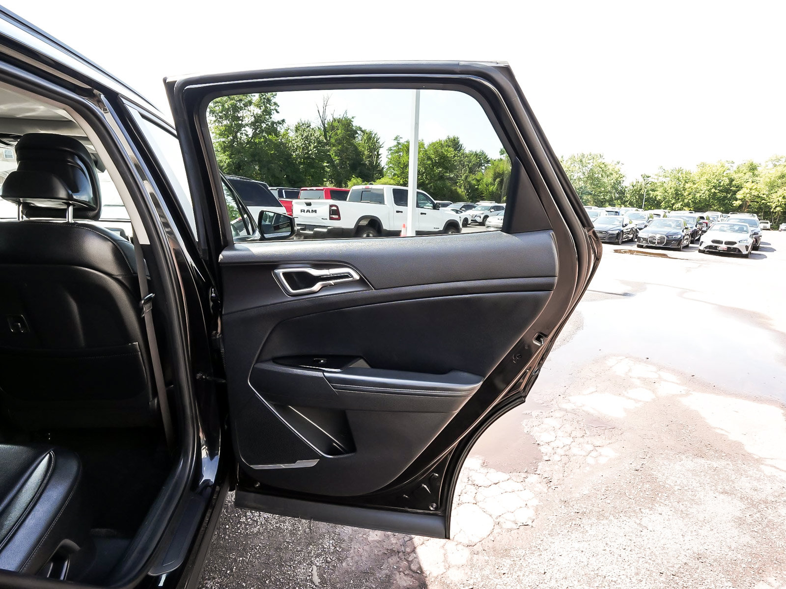 Used 2023 Kia Sportage EX w/ EX Premium Package AWD/4WD image 14
