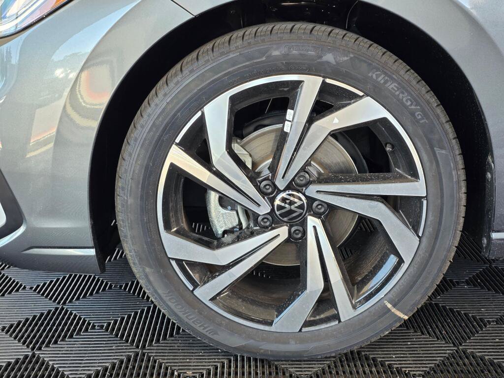 New 2026 Volkswagen Jetta SEL FWD image 10