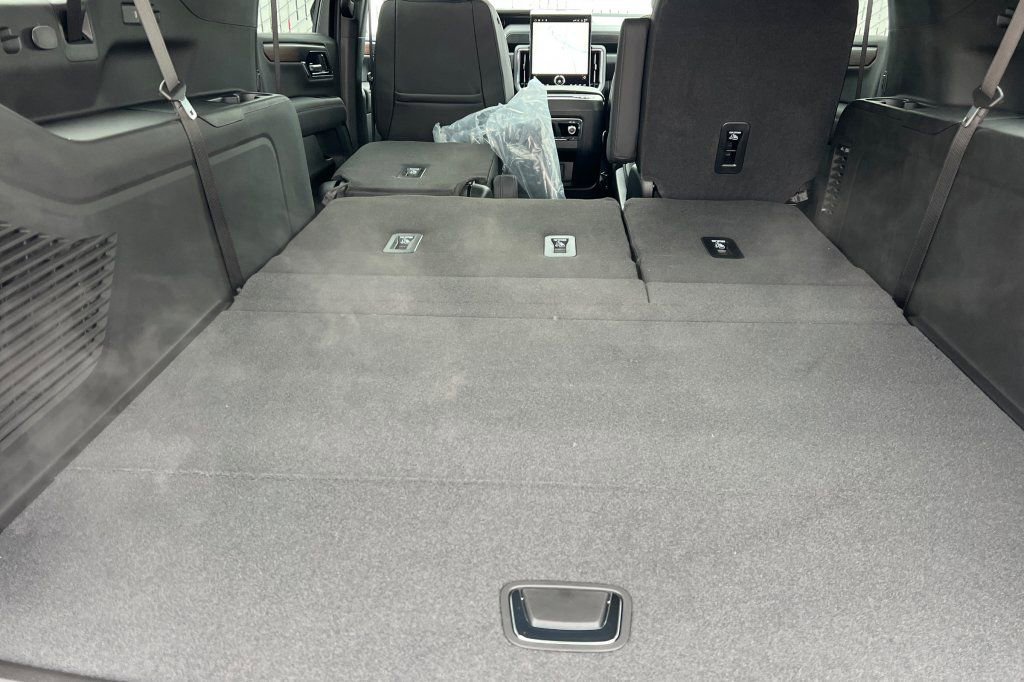 New 2026 GMC Yukon XL Denali image 13