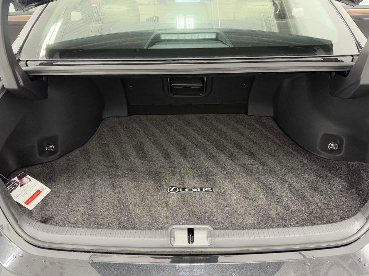 Used 2025 Lexus ES 350 Ultra Luxury image 31